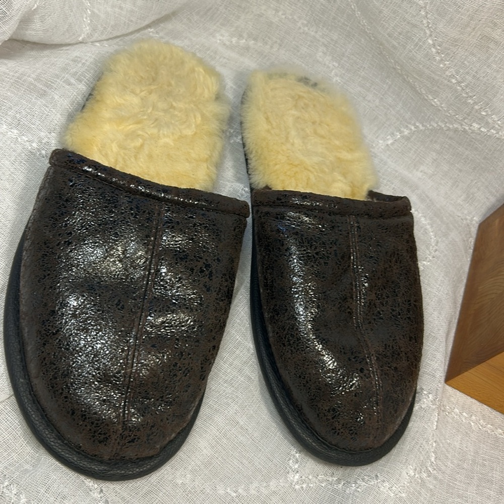 Handmade sheepskin sleepers - Picture 4 of 5